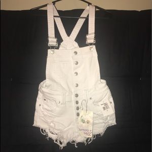 Overall shorts